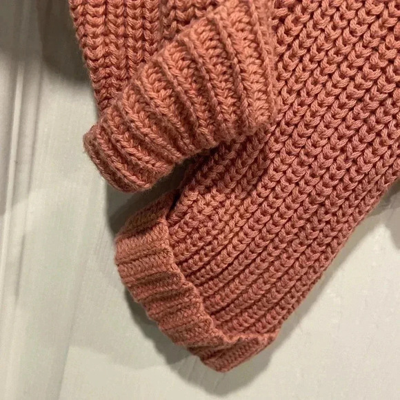 Jessica Simpson Blush Pink Distressed Cropped Knit V Neck Ribbed Sweater Size XS - Picture 8 of 11